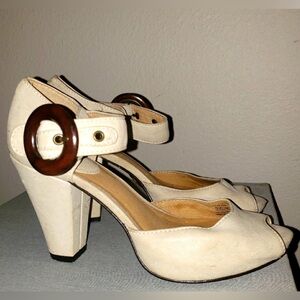 ISO Frye Kelsey Cream Peep-Toe Heels